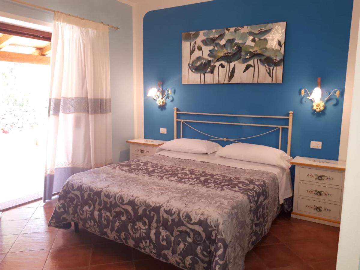 B&B Da Sabrina San Teodoro  Luaran gambar